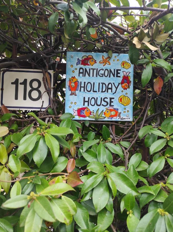 הוילה מונדלו Antigone Holiday House מראה חיצוני תמונה